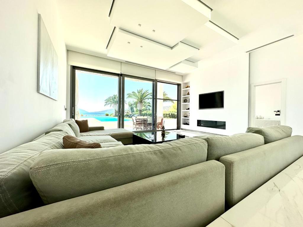 Leblanc Luxurious Beachfront Villa, Gcollectiongr Ermioni Exterior foto